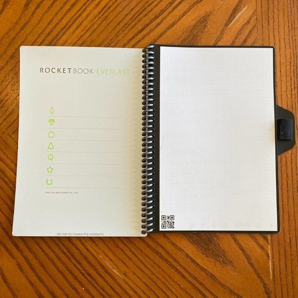 Rocketbook Everlast smart reusable notebook (pen included) - Picture 2 of 6